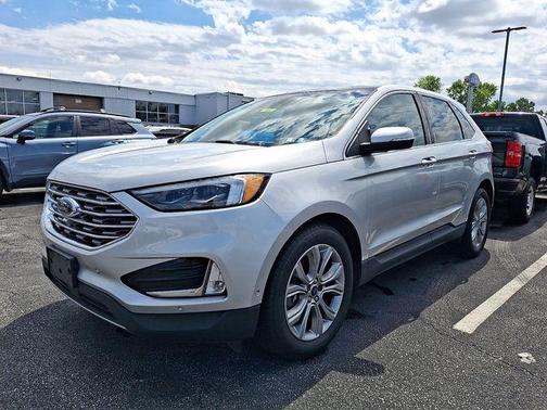 Ingot Silver 2019 Ford Edge Titanium