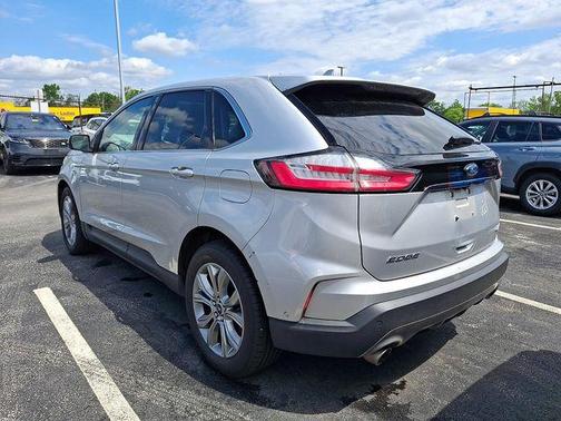 Ingot Silver 2019 Ford Edge Titanium