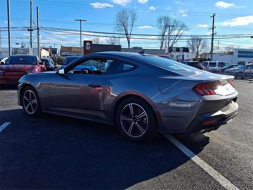 2025 Ford Mustang EcoBoost