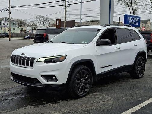 Bright White Clearcoat 2021 Jeep Cherokee Latitude Lux