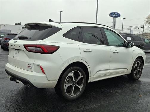 2023 Ford Escape ST-Line Select