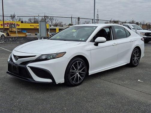 2021 Toyota Camry SE