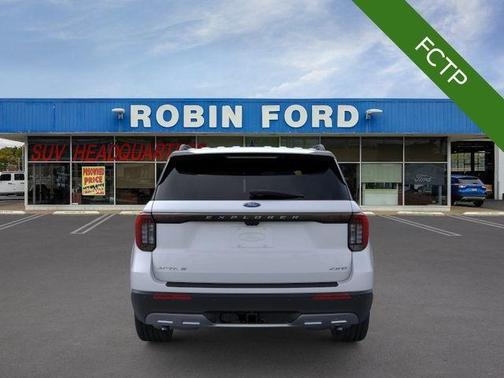 Space White Metallic 2026 Ford Explorer Active