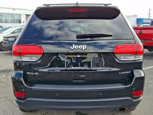 2019 Jeep Grand Cherokee Laredo E