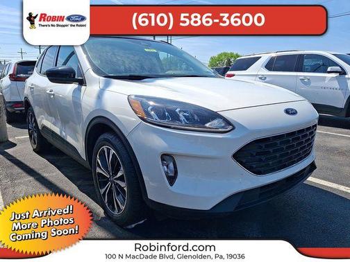 White Metallic 2022 Ford Escape SEL