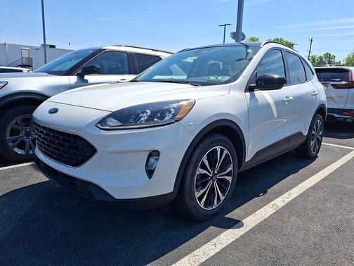 White Metallic 2022 Ford Escape SEL