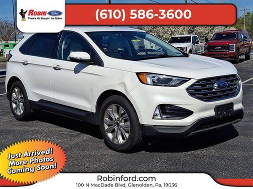 White Metallic 2023 Ford Edge Titanium