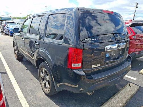 Black 2015 Honda Pilot SE