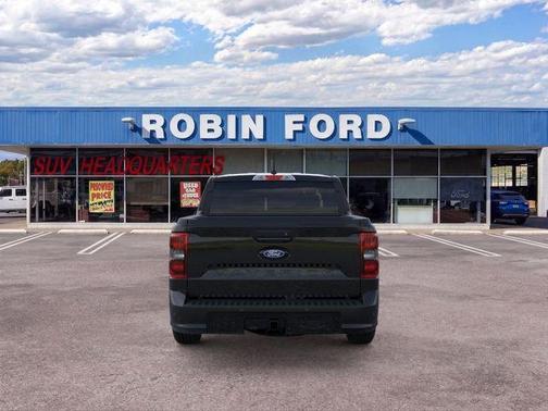 Shadow Black 2026 Ford Maverick Lobo Standard