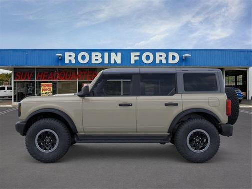 2025 Ford Bronco Base