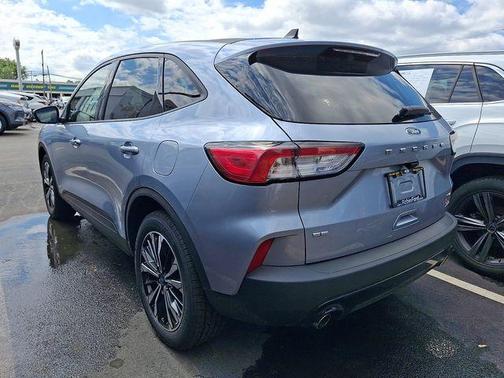 Blue Silver Metallic 2022 Ford Escape SE