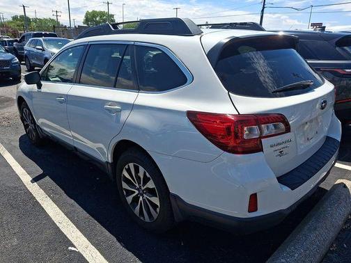 Crystal White Pearl 2015 Subaru Outback 2.5i Limited