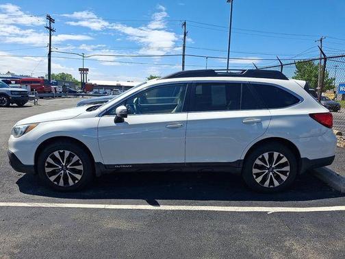 Crystal White Pearl 2015 Subaru Outback 2.5i Limited