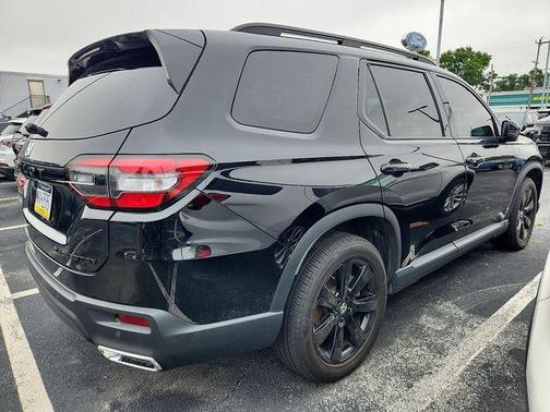 Black 2025 Honda Pilot Black Edition