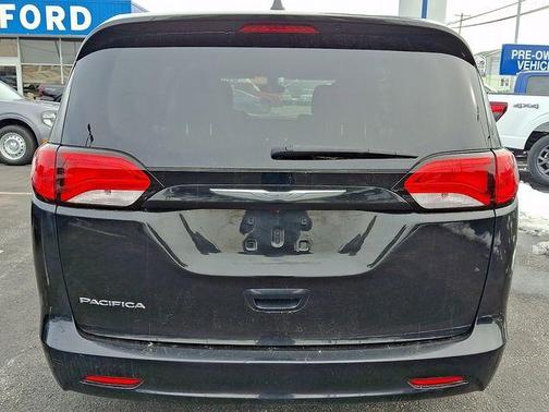 2017 Chrysler Pacifica LX