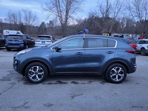 2022 Kia Sportage LX