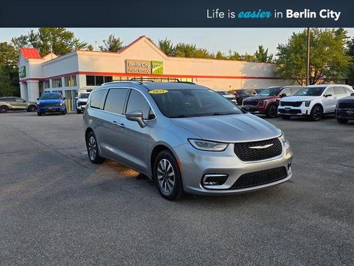 2021 Chrysler Pacifica Touring L
