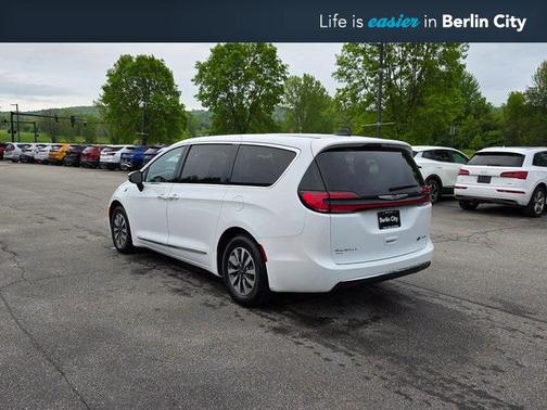2023 Chrysler Pacifica Hybrid Limited
