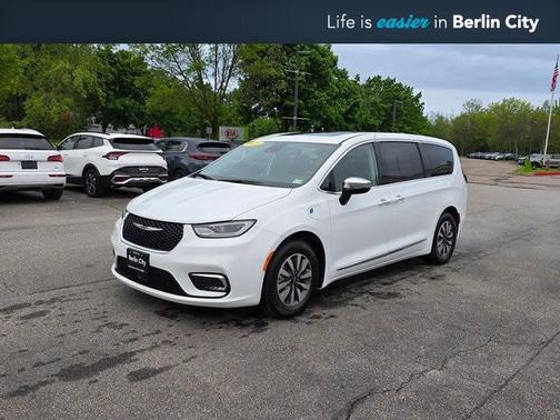 2023 Chrysler Pacifica Hybrid Limited