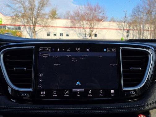 2023 Chrysler Pacifica Hybrid Limited