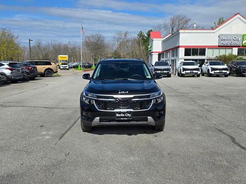 Fusion Black 2026 Kia Seltos S
