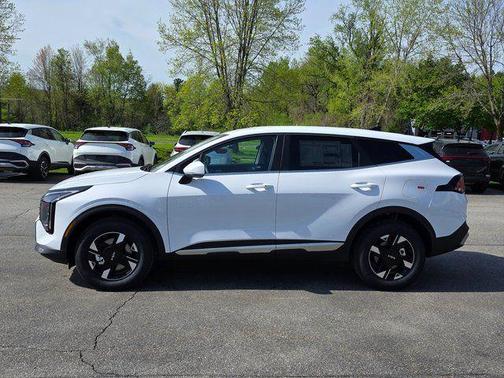 Glacial White Pearl 2026 Kia Sportage LX