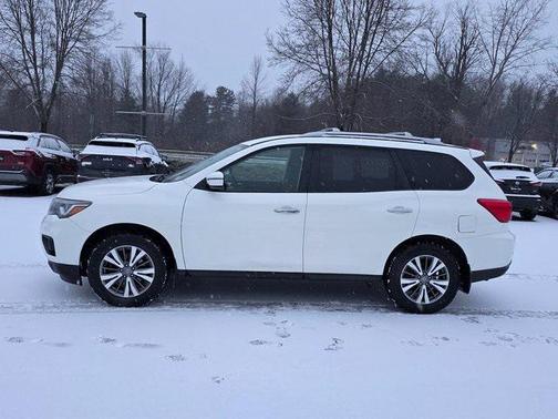 2020 Nissan Pathfinder S 4WD