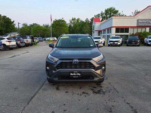 2020 Toyota RAV4 Hybrid XLE