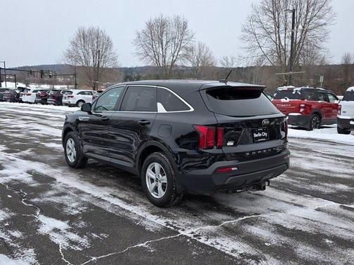 2021 Kia Sorento LX