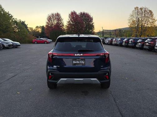 Dark Ocean Blue 2026 Kia Seltos LX