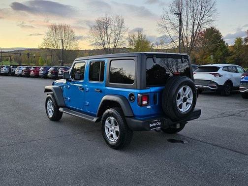 2022 Jeep Wrangler Unlimited Sport