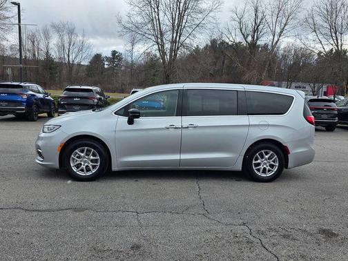 Silver Mist Clearcoat 2024 Chrysler Pacifica Touring L