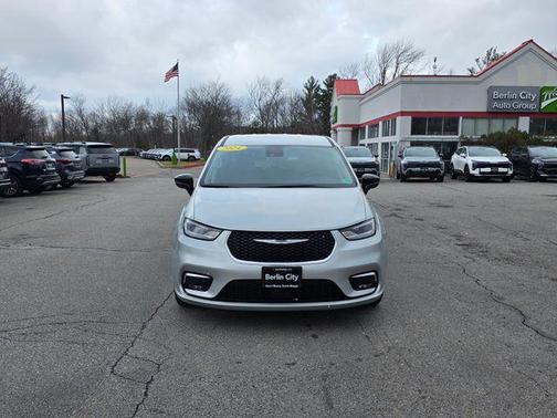 Silver Mist Clearcoat 2024 Chrysler Pacifica Touring L