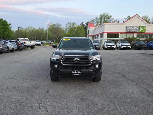 Midnight Black Metallic 2022 Toyota Tacoma SR5