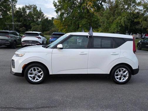 2022 Kia Soul LX