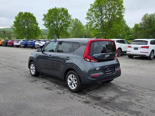 2022 Kia Soul LX