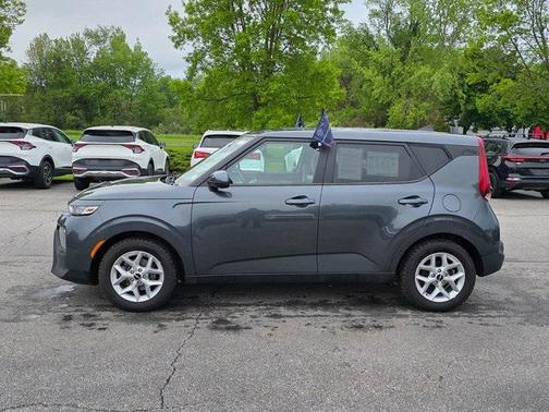2022 Kia Soul LX