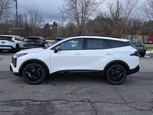 Glacial White Pearl 2026 Kia Sportage X-Line