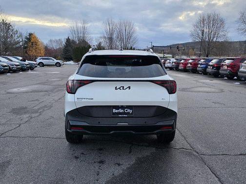 Glacial White Pearl 2026 Kia Sportage X-Line