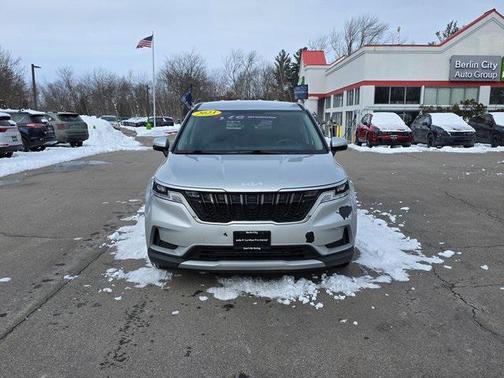 2023 Kia Carnival LX