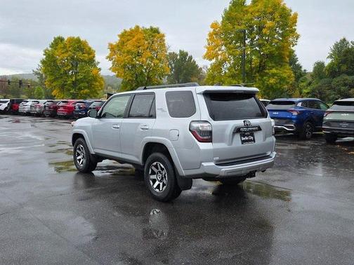 2024 Toyota 4Runner TRD Off Road