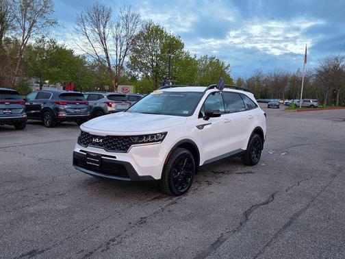 Glacial White Pearl 2022 Kia Sorento S
