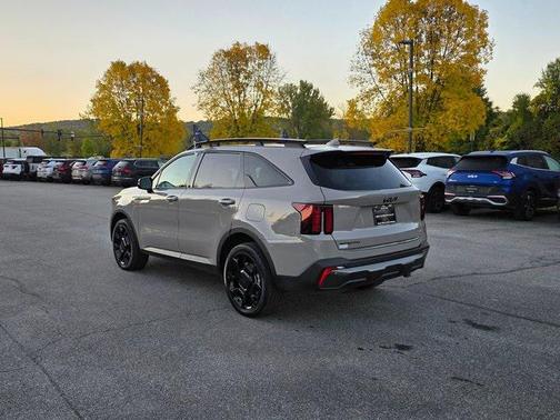 2025 Kia Sorento EX