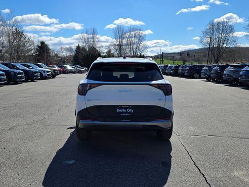 Glacial White Pearl 2026 Kia Sportage EX