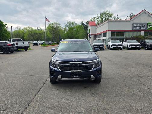 Dark Ocean Blue 2024 Kia Seltos EX