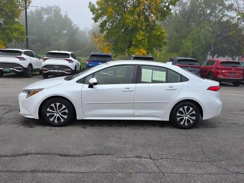 2022 Toyota Corolla Hybrid LE