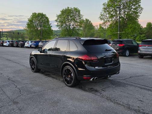 Black 2012 Porsche Cayenne Turbo