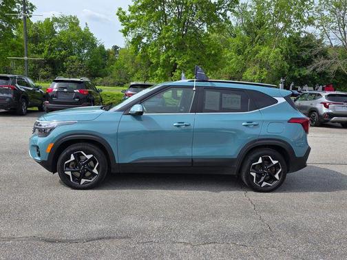 Pluton Blue 2025 Kia Seltos EX