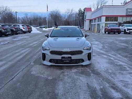 2022 Kia Stinger GT1