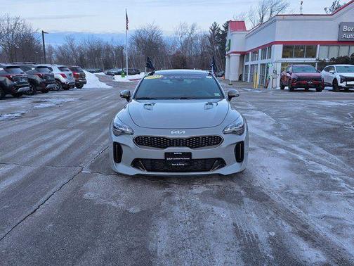 2022 Kia Stinger GT1